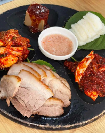 restaurants near Cheonggyesan