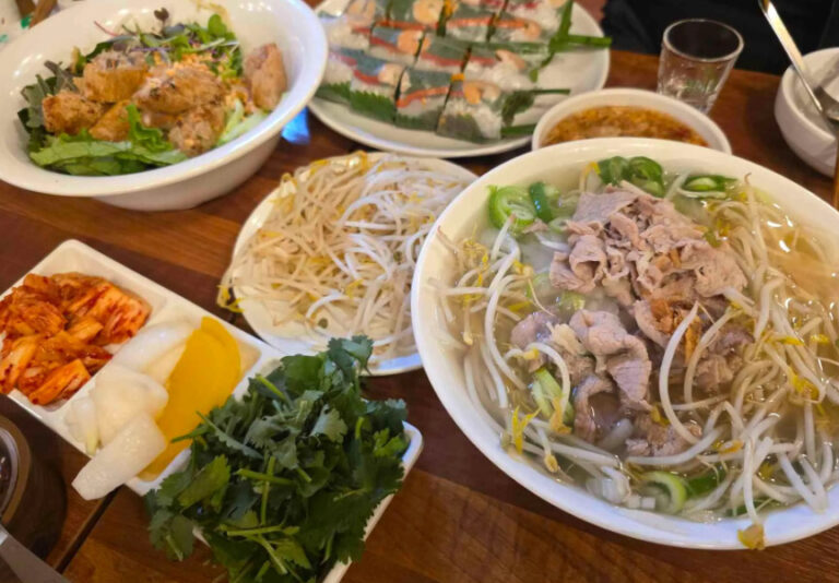 Where to Eat After Hiking Inwangsan and Ansan: 2 Local Restaurants